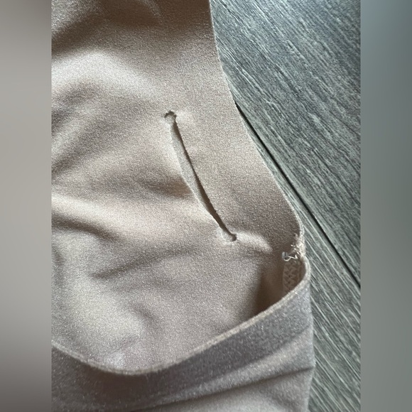 PINK Victoria's Secret Nude Soft and Seamless T-shirt Bralette. Size XS - Picture 4 of 5